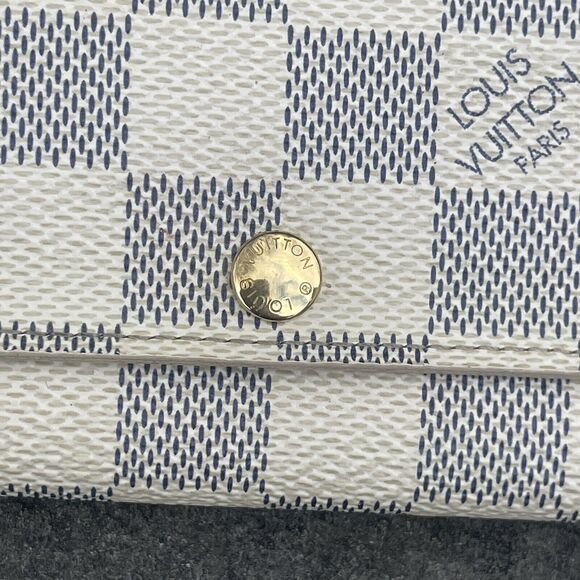 LOUIS VUITTON Damier Azur 6 Ring Key Holder - Picture 2 of 12